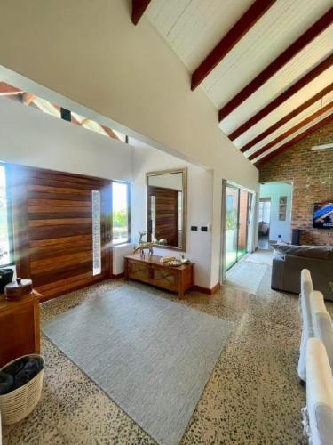 photo_6208366886001512365_x