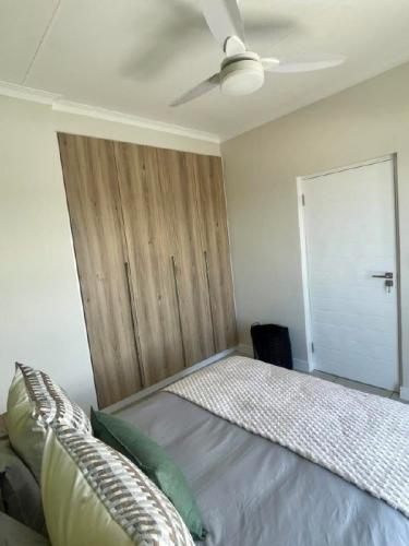 photo_6208366886001512381_x