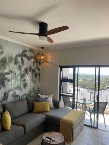 photo_6208366886001512392_y